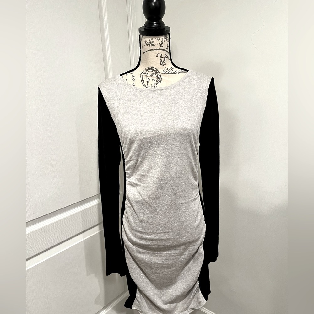 Black and White Dress, Express Size : Large